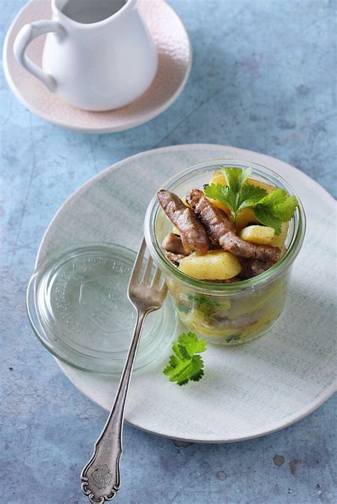 Kartoffelsalat Mit Kotelettstreifen Im Bilder Kaufen 12315902