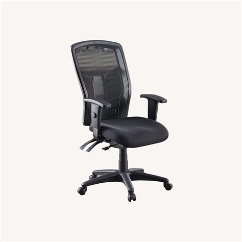 Ergonomic Mesh Office Chair - AptDeco