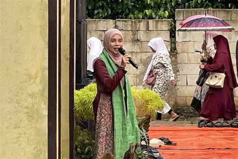 Siti Atikoh Yakinkan KTP Sakti Bisa Jawab Permasalahan Penyaluran