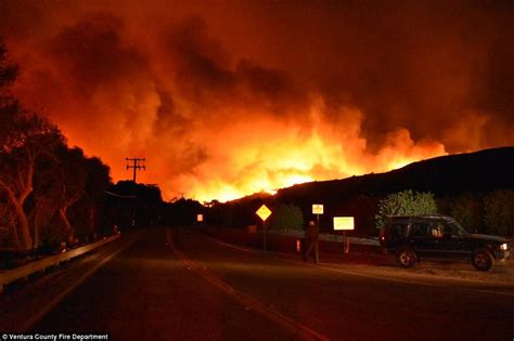 Southern California fire forces thousands to evacuate | Daily Mail Online