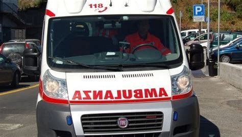 Tragico Incidente Nel Napoletano Muore Operaio Di 42 Anni