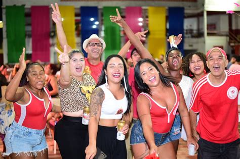 A Gazeta É a glória MUG faz a festa do bi no Carnaval de Vitória