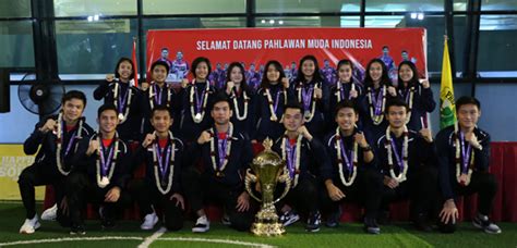 Persatukan Indonesia Melalui Bulutangkis Juara Kejuaraan Dunia Junior