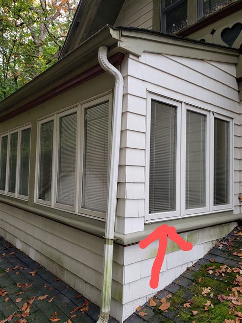 The bottom of this window is rotting out. More in comments. : r/Roofing