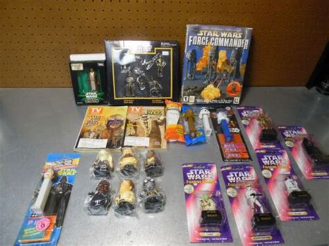 Star Wars LOT 21 Items PEZ TV GUIDE Chewbacca R2D2 Darth Vader