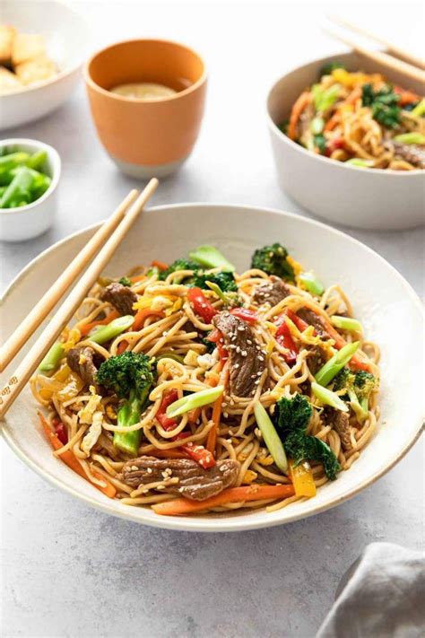 Beef Stir Fry Noodles Is A Quick Easy And Delicious Dinner Recipe