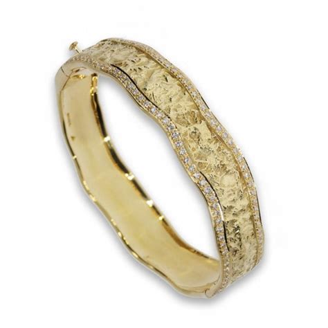 18ct Yellow Gold Molten Finish Hinged Diamond Set Bangle Designer