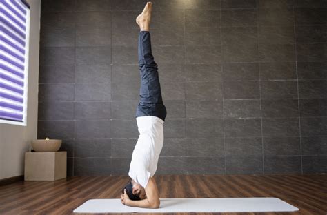 The Health Benefits Of Salamba Sirsasana Supported Headstand Pose Ziddu