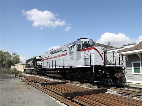 NYS W Heritage NYS W SD40 2 3024 Is Now A Heritage Locomot Flickr