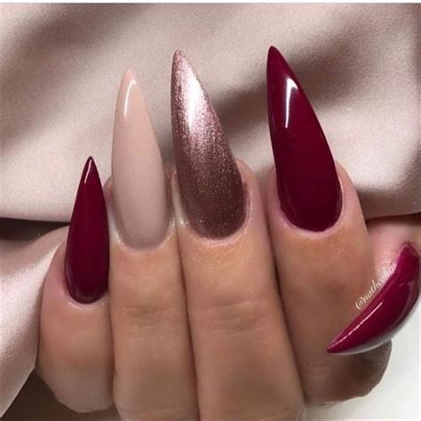 Amazing And Gorgeous Christmas Stiletto Nail Designs You Must Try For