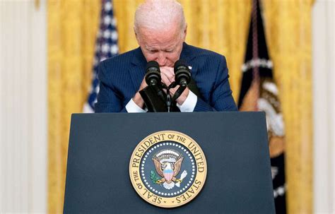 Joe Biden promet de pourchasser les terroristes après lattentat de