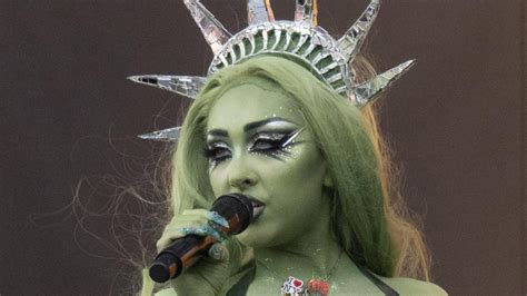 Chappell Roan Channels Statue Of Liberty At Governors Ball Making