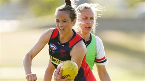 Demons' Daisy Pearce to make AFLW return - ESPN