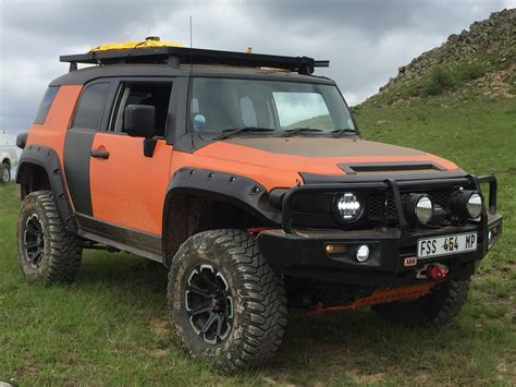 Meet One Of A Kind Lifted Toyota Fj Cruiser Pickup Truck Artofit