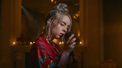 Billie Eilish ganha o Globo de Ouro de melhor canção original por No