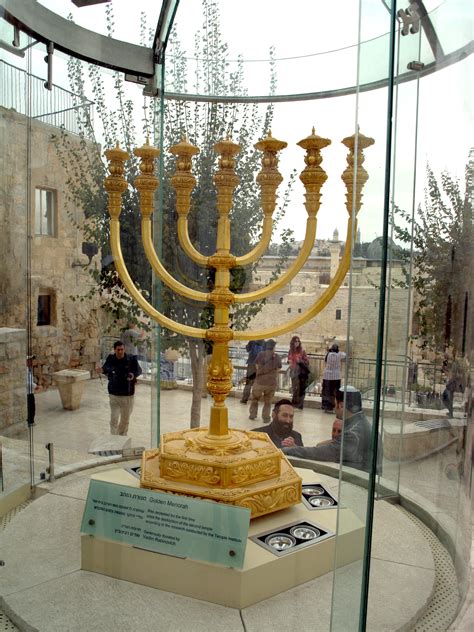 Filethe Golden Menorah Replica In Jerusalem