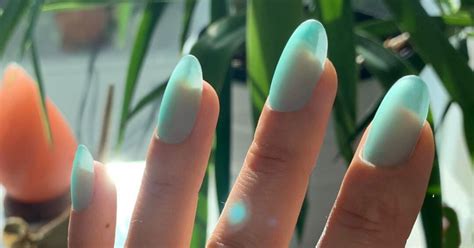 Here’s How To Do The Trendy Sea Glass Nails Manicure Thebeaulife