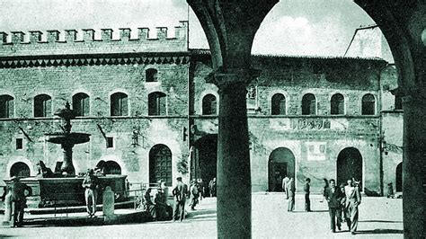 La Turistificazione Del Centro Storico Di Assisi Da Spazio Insediativo