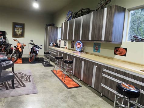 Custom Garage Cabinets