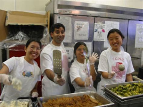 A Guide To Holiday Volunteering In Boston Cbs Boston