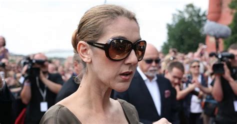 Céline Dion Son Look Osé Total Cuir Et Cuissardes à Franges Fait