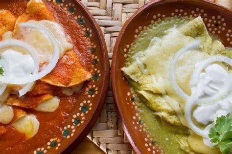 Deliciosas Enchiladas Rojas Y Verdes Con Queso Manchego Quesos Noas