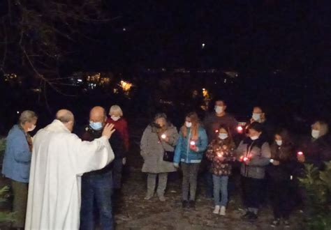 Enfants et adultes ont fêté la Chandeleur Unité Pastorale entre Lance