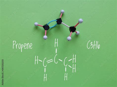 Fotka Molecular Structure Model And Structural Chemical Formula Of