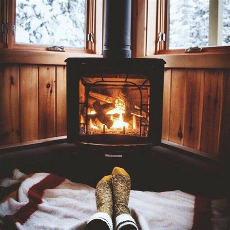 Pin By Lolipopsic On Tiny House Cozy Cabin Interior Cozy Log Cabin