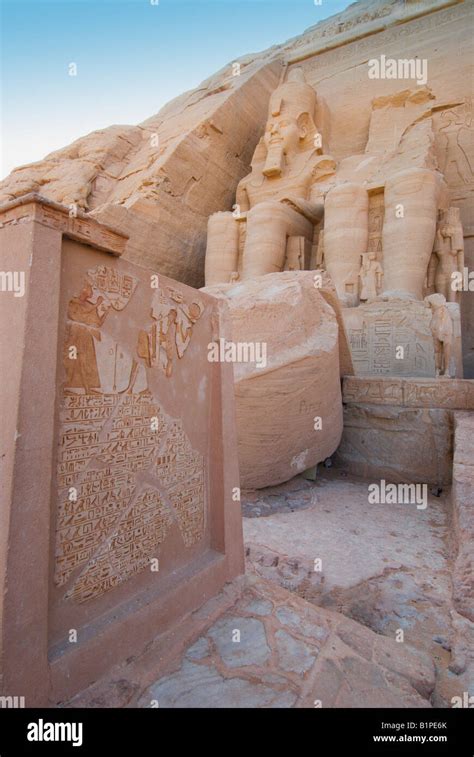 Historische Figuren Und Statuen Am Standort Alten Umgebauten Tempel Von