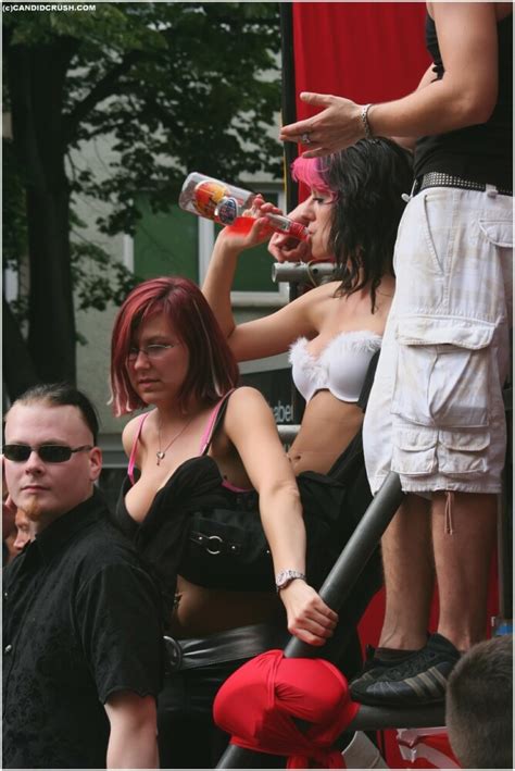 Public Pussy Voyeur Photo 1