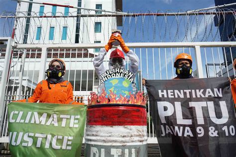 FOTO Walhi Desak Pemerintah Hentikan Pembangunan PLTU Jawa 9 Dan 10