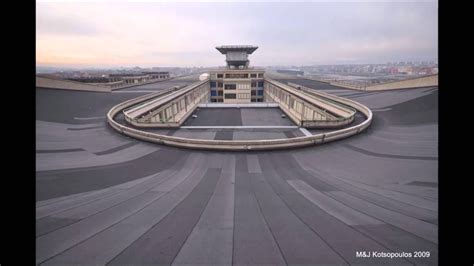 Rooftop Racetrack Of Fiats Lingotto Factory Youtube