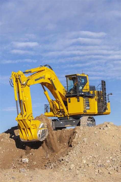 Komatsu Introduces The Pc2000 11 Hydraulic Excavator Rock To Roadrock