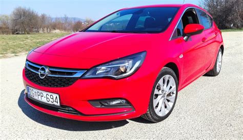 Opel Astra K Turbo Hr Vozilo Akcija God