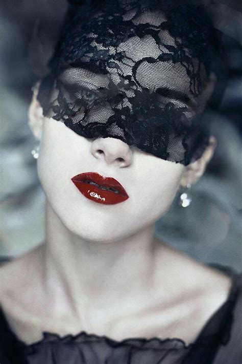 Laced eyes | Стиль девушки, Кружево, Маска