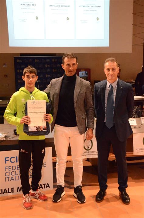 Ciclismo Pedale Chiaravallese A Fabriano Le Premiazioni Per I