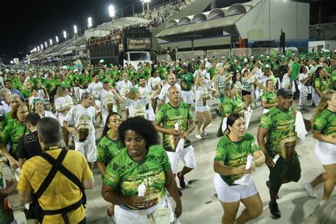 Mocidade Colhe Os Frutos De Mudan As Na Escolha De Samba Nos Ltimos