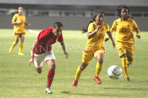 TIMNAS PUTRI INDONESIA VS SRI LANKA ANTARA Foto