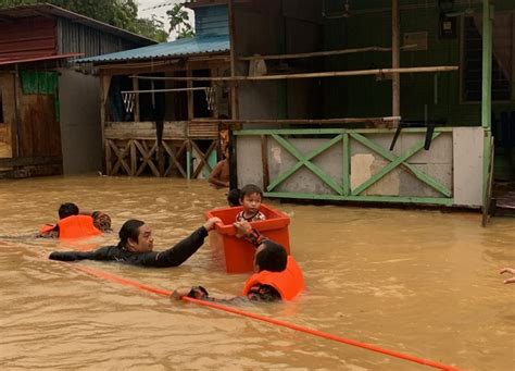 Ulu Strass Longhouse Residents Evacuated After Flood Waters Rise To