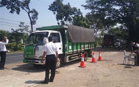 Kegiatan Operasi Laik Jalan Angkutan Umum Dalam Trayek Serta Angkutan