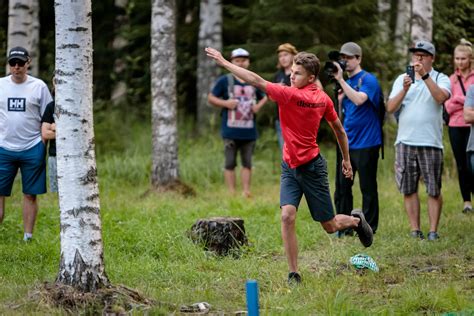 Niklas Anttila Signs 2 Year Extension With Discmania Livewire