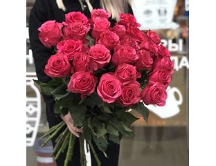 Розы - Роза Лола 60 см