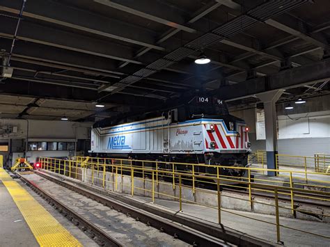 Metra locomotive 104, the City of Chicago : r/chicago