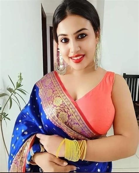 Telugu housewife aunty independent sex call girl Uppal Madhapur Madhāpur