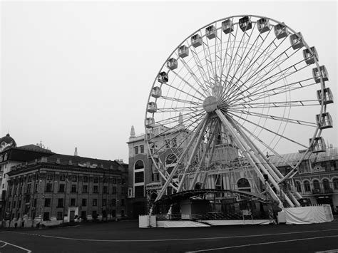 Photo of Ferris Wheel in Amusement Park · Free Stock Photo