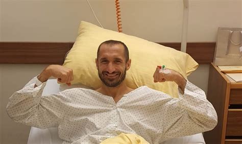 Juventus Giorgio Chiellini Operato Al Ginocchio Come Sta E I Tempi Di