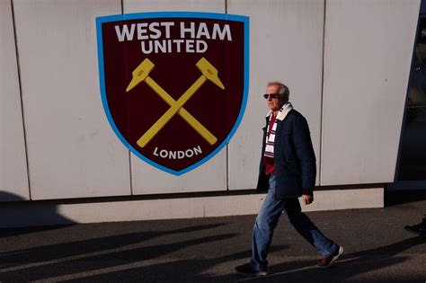 West Ham Acerta Contrata O De Zagueiro Luiz O Do S O Paulo