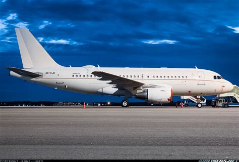 Airbus Acj319 A319 115cj Emirates Aviation Photo 2660677