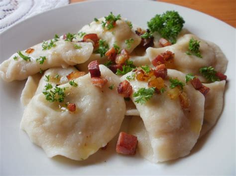 Pierogi Z Ziemniakami I Bryndzą Almanka W Kuchni I